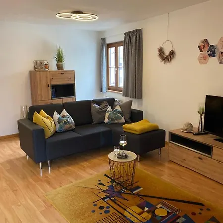 Sonnige Gemuetliche 아파트 Bürs